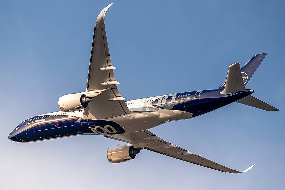 Lufthansa’s centennial A350 departing Cologne/Bonn after the recreation of the airlines’ first flight(s) in 1926: Berlin to Cologne (and Berlin to Zurich)