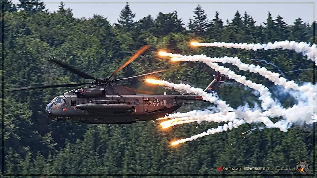 Aircraft in the Wild