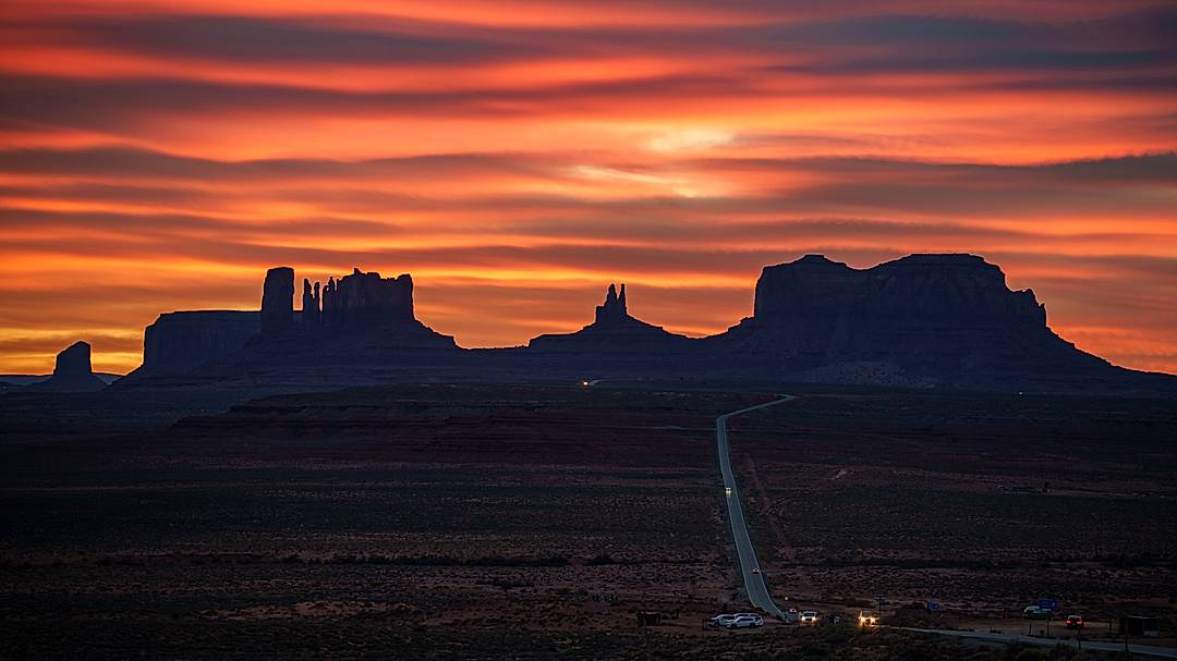 Near the Monument Valley is a location on highway that is now called Forrest Gump Point - the location of the scene in which the titular character decided to quit cross-country running and just go home. The location has become popular, with many cars stopping, people standing and taking photos in the middle of the road. But the view is amazing even without the relation to the movie, especially when nature treats you with sunsets like these!