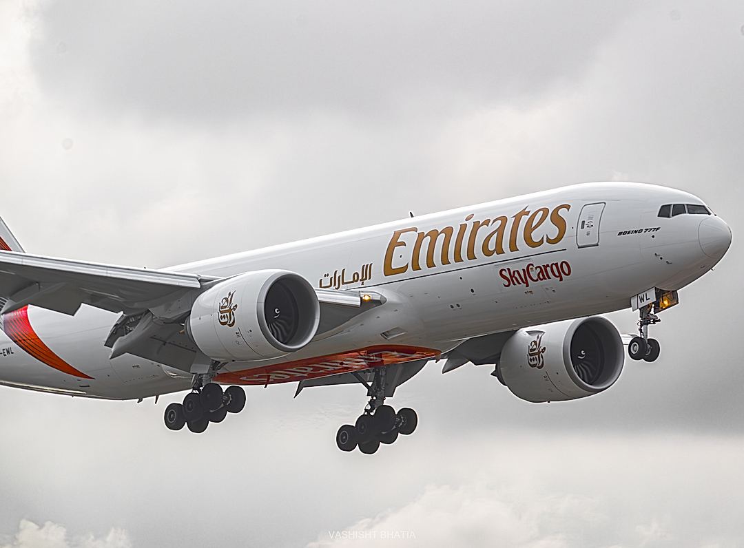 Emirates Sky Cargo B777F on approach to AMD
