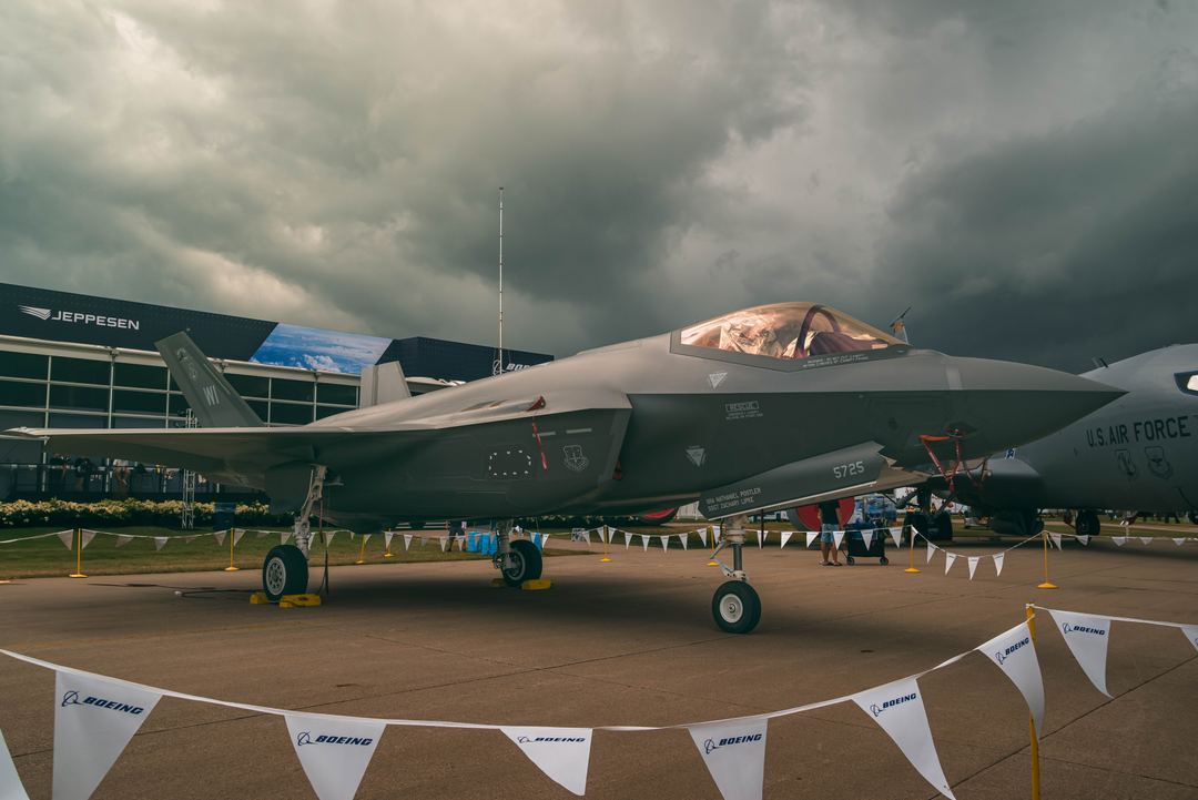 A F-35. These things are just gorgeous and my favorite modern fighter 
