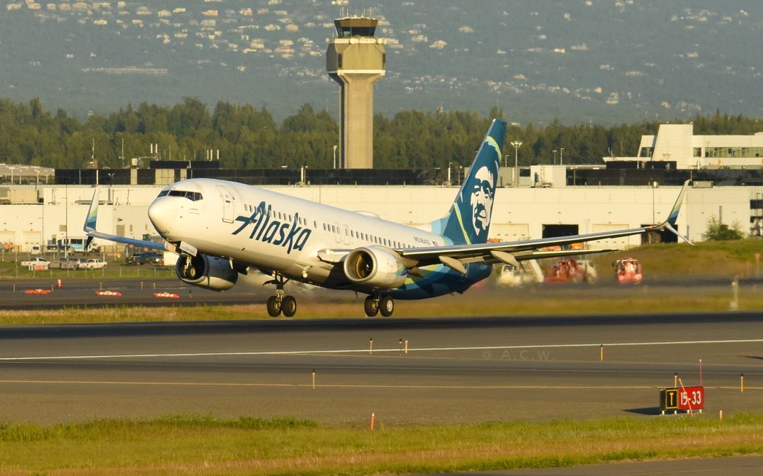 Alaska Airlines ASA1540 seen here departing Anchorage, Alaska, bound Hennepin, Minnesota! 🇺🇸

N536AS 🇺🇸

Airline: Alaska Airlines 🇺🇸

Alliance: oneworld Alliance 🇺🇸

Aircraft: Boeing 737-800 🇺🇸

Country of Registration: United States 🇺🇸

Serial Number(MSN): 35203

Orig. Operator + Orig. Reg. + Delivery Date: Alaska Airlines 🇺🇸 as N536AS 🇺🇸 in January, 2012

Type Code: B738

Age: 14

Status: Active with Alaska Airlines 🇺🇸 as of October, 2026

Callsign: AS1540 / ASA1540

Route: Ted Stevens Anchorage International Airport (PANC) 🇺🇲 - Minneapolis St Paul International Airport (KMSP ) 🇺🇸

Time (U.T.C.) ⏰ / Date (DD-MM-YY) 📅: 05:54:23 - 05:54:32 / 21-06-26