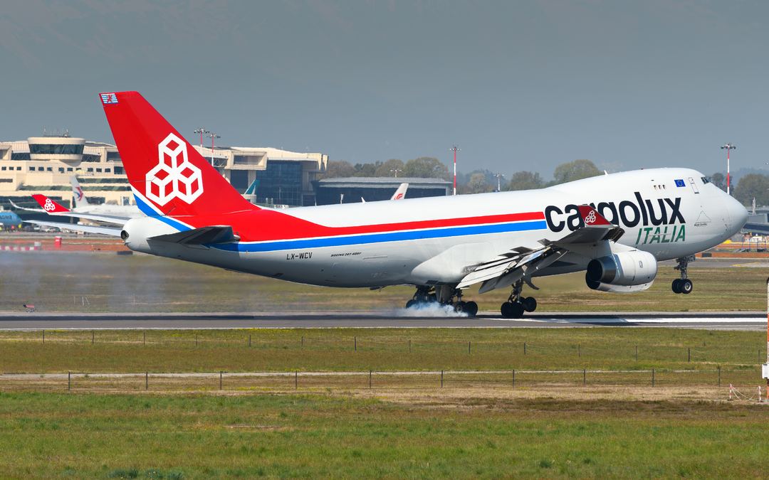 Cargolux Italia touching down in LIMC 35R