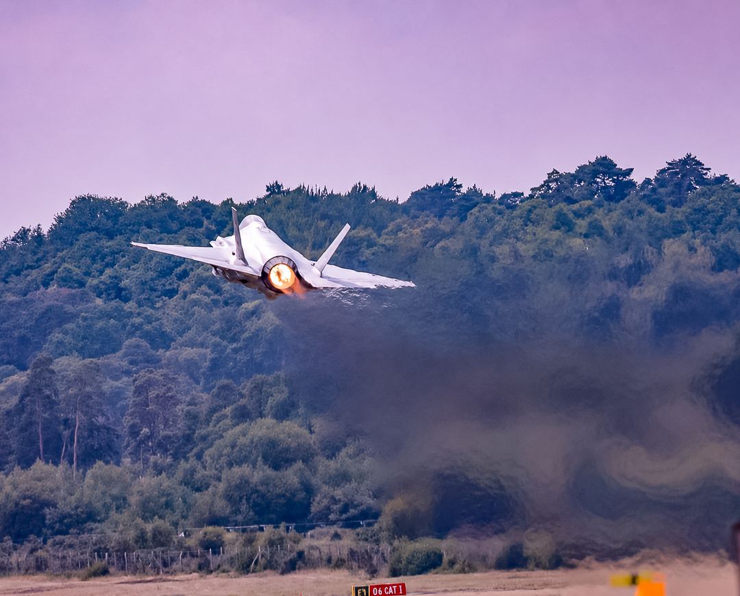 The incredible f35 demo team taking off for its last display at farnborough 