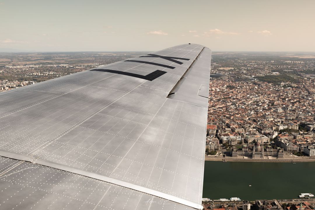Worlds last Lisunov Li-2 over Budapest 