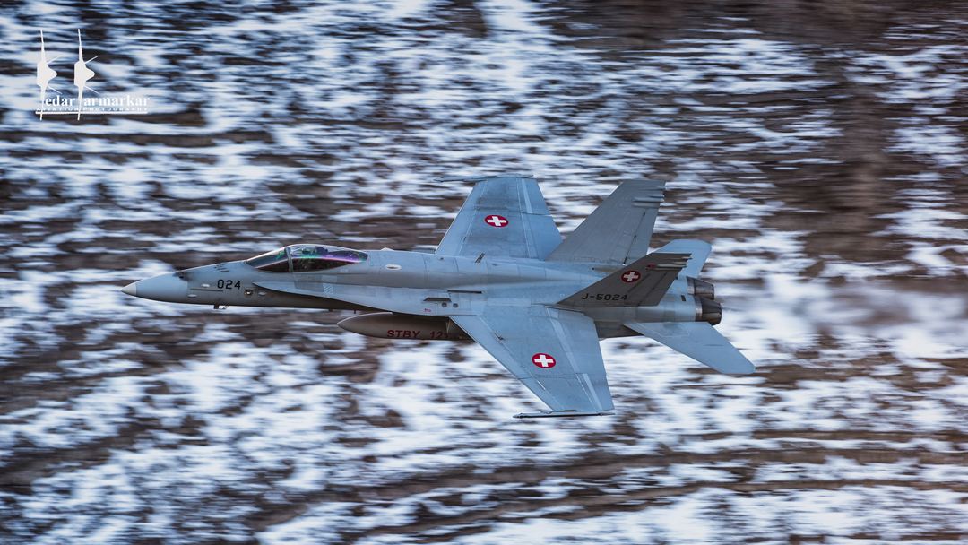 SWISS STREAM
F/A-18C Hornet running low level at Axalp