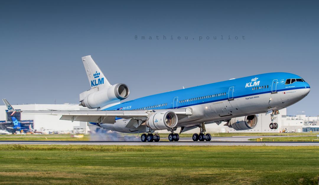 Back in the days… KLM MD-11 touchdown.