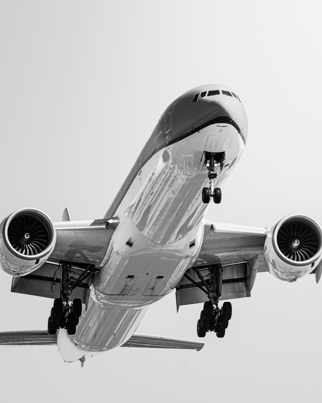 Beast Rolling In | 777-300ER KLM  approaching in Vancouver, Black and white suits pretty well on this ! 