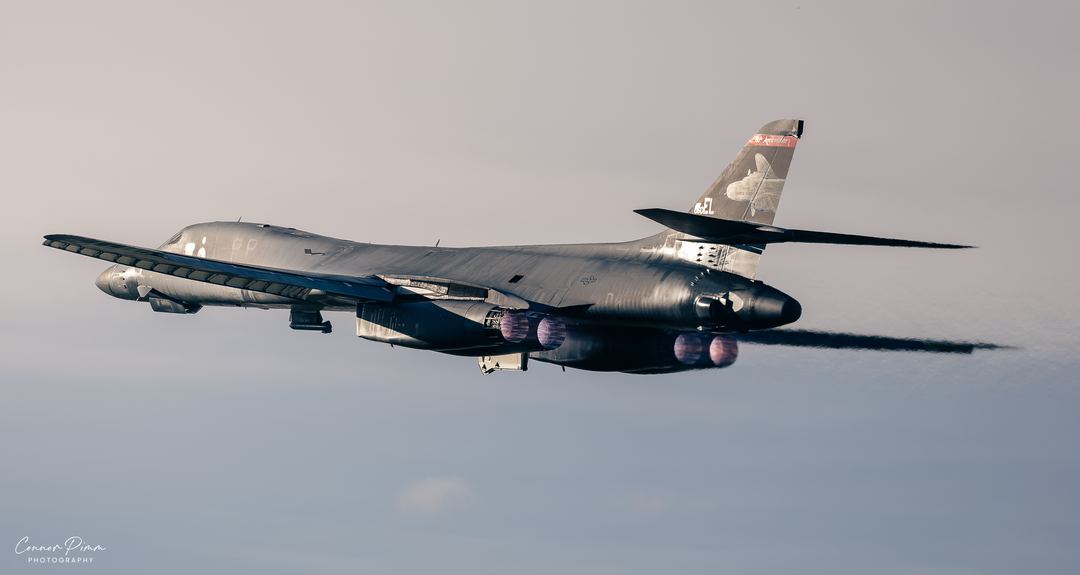 Bye bye Bones! Doolittle leaving RAF Fairford for the final time