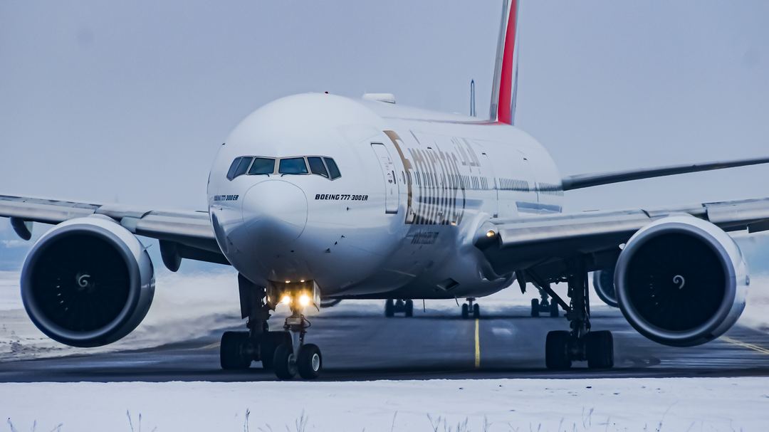 I think that’s the perfect photo to sum up my January - cold, no sun, but at least took some cool photos 😅✈️