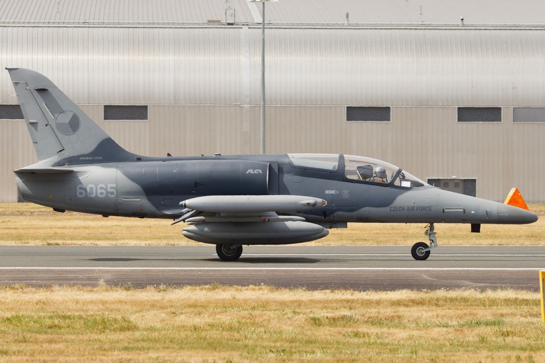 Czech airforce L-159A ‘ALCA’, reg 6065, on the ground at Farnborough taxiing before its brief ‘display’ on the public day.