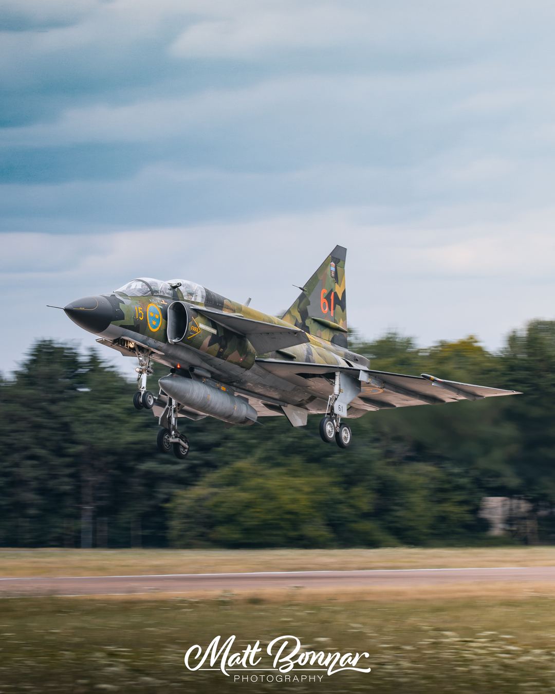Saab SK 37E, SE-DXO, 'Viggen', arriving at RIAT 2022 on the Friday afternoon.