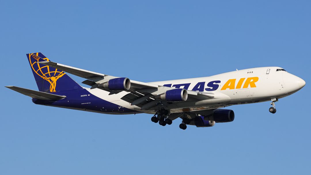 Atlas Air 
Boeing 747-46NF (N451PA) 
Giant 8379 (HNL-PER)
