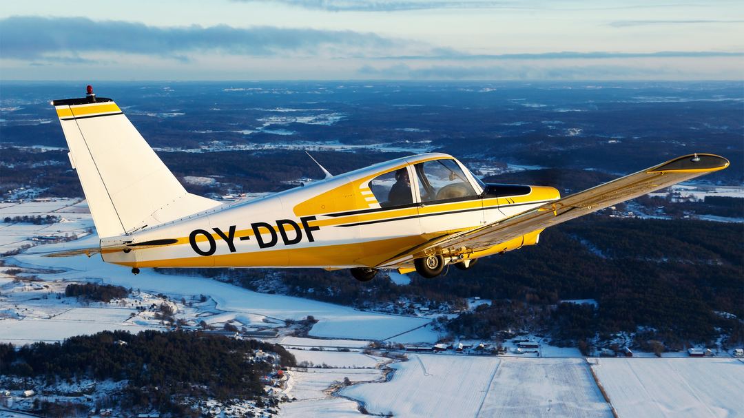 Mates in planes. In Winter. With cameras. Love it!