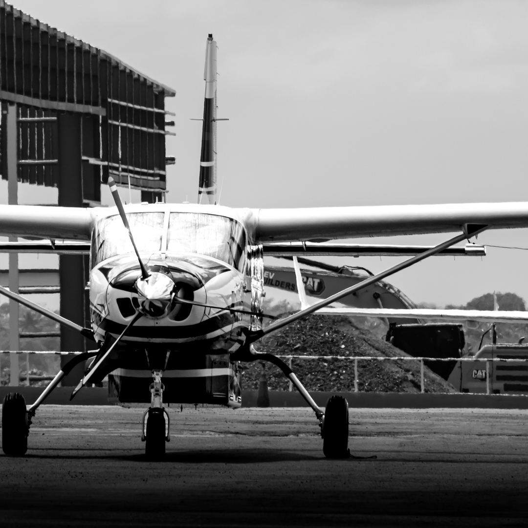 Here is a Cessna 208 Grand Caravan EX at SIG!!