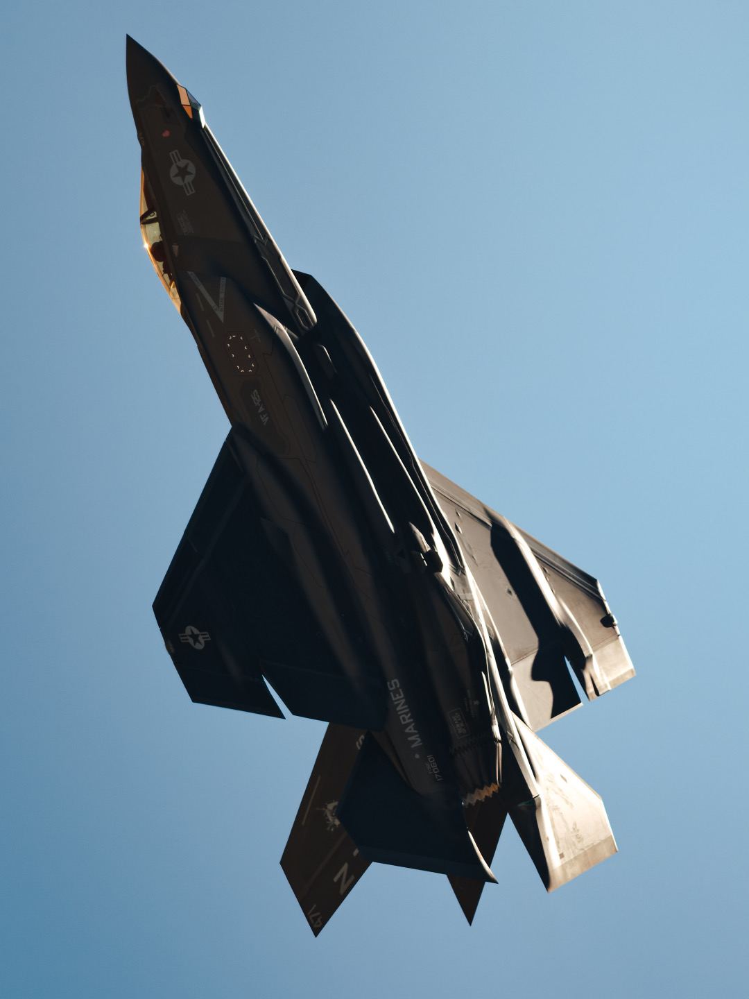 🛩️ Aircraft: 🇺🇸 Lockheed Martin F-35C Lightning II carrier-capable 5th generation fighter
🌀 Powerplant: 1x 🇺🇸 Pratt & Whitney F135-PW-100/400 low bypass afterburning turbofan
🖼️ Prints available at https://shkorov.com 🔗
🏷️ S/N: 17-0601
🧑‍✈️ Piloted by: Maj John "Corbi" Rogers
🎪 Airshow: America's Airshow 2026
📍 Location: MCAS Miramar, KNKX, California, USA
📷 Fujifilm X-H2S
🔭 Fujinon XF400mmF4.5